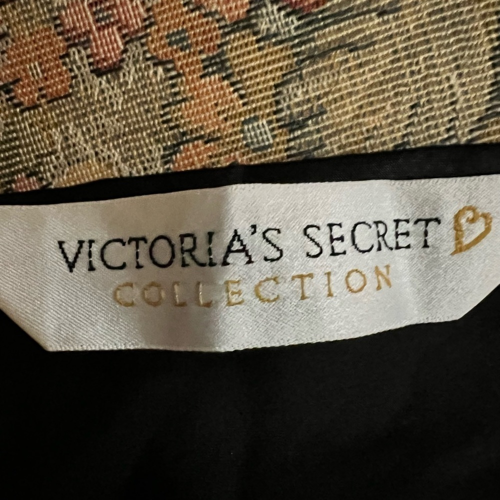 Victoria’s Secret Vintage Full-Length Satin Slip Dress - Picture 2 of 3